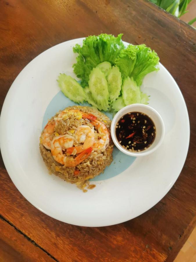 Sovanphum Guesthouse And Restaurant Phnom Penh Exterior foto